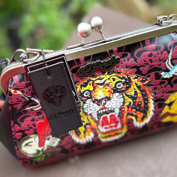NWT-Ed Hardy Vintage-Inspired Crossbody - Picture 2 of 13